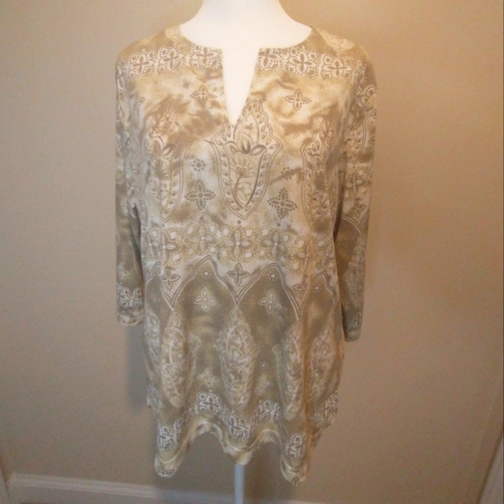 C.D.  Petites Tan & Cream Tunic Top with Elegant Design